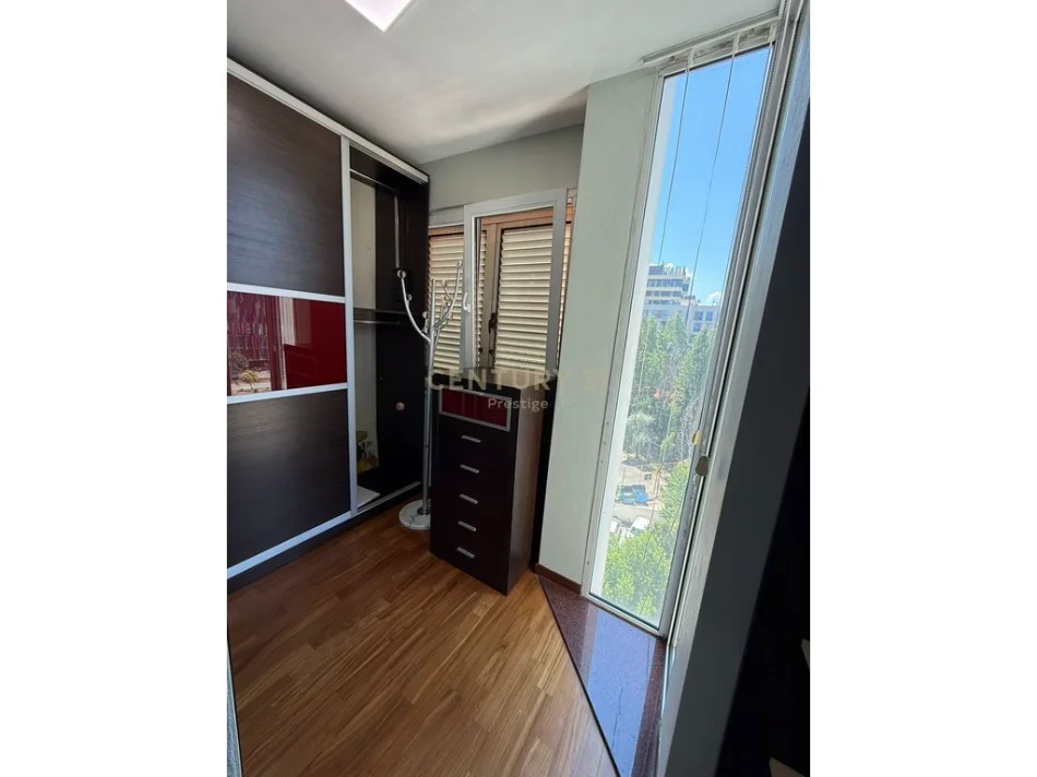 Tirane, jepet me qera apartament 2+1+Ballkon Kati 6, 96 m² 1.500 € (Ambasador 3)