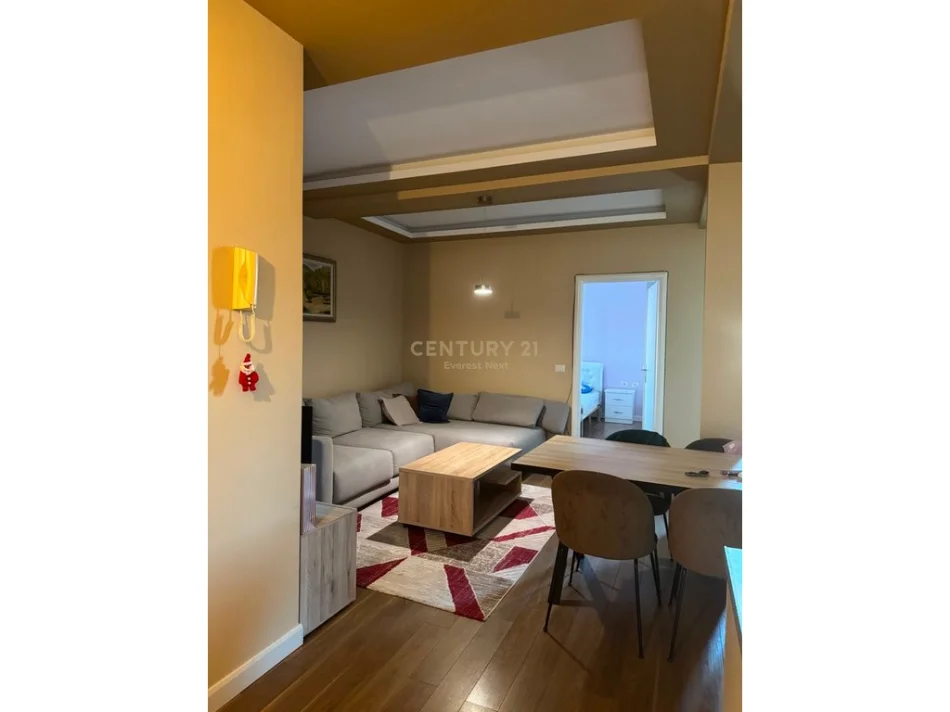 Tirane, jepet me qera apartament 1+1 Kati 8, 72 m² 580 € 