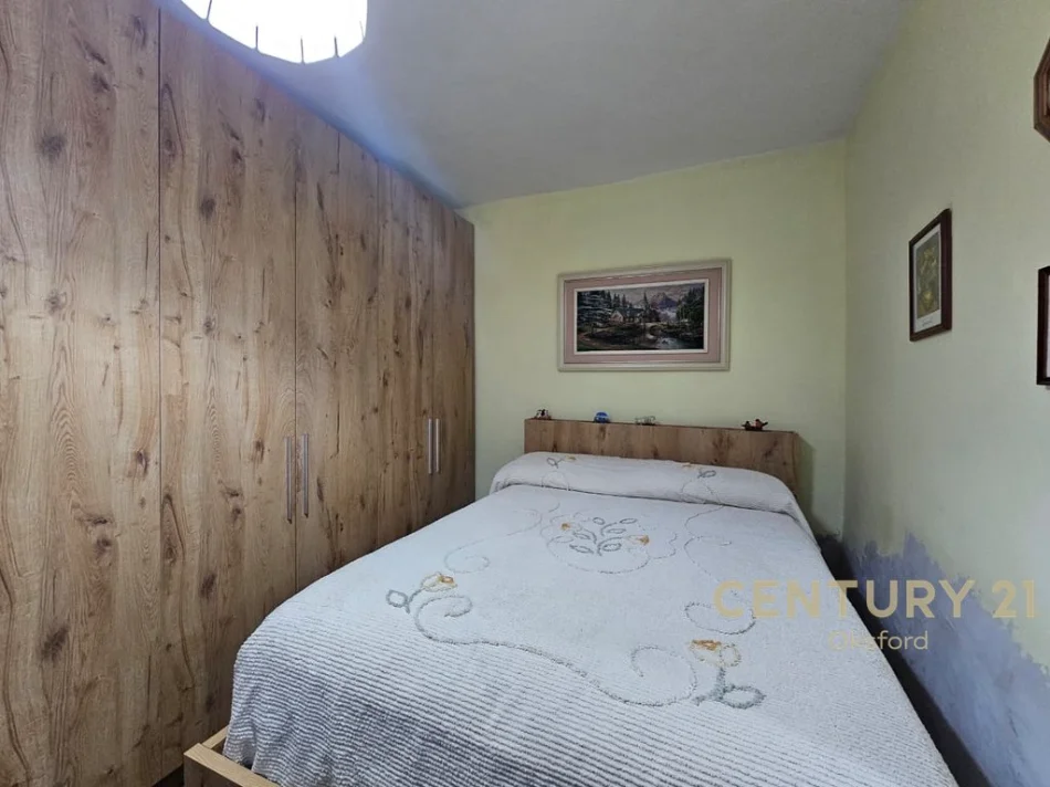 Tirane, shitet shtepi 1+1 Kati 1, 84 m² 115.000 € (Ali Demi)