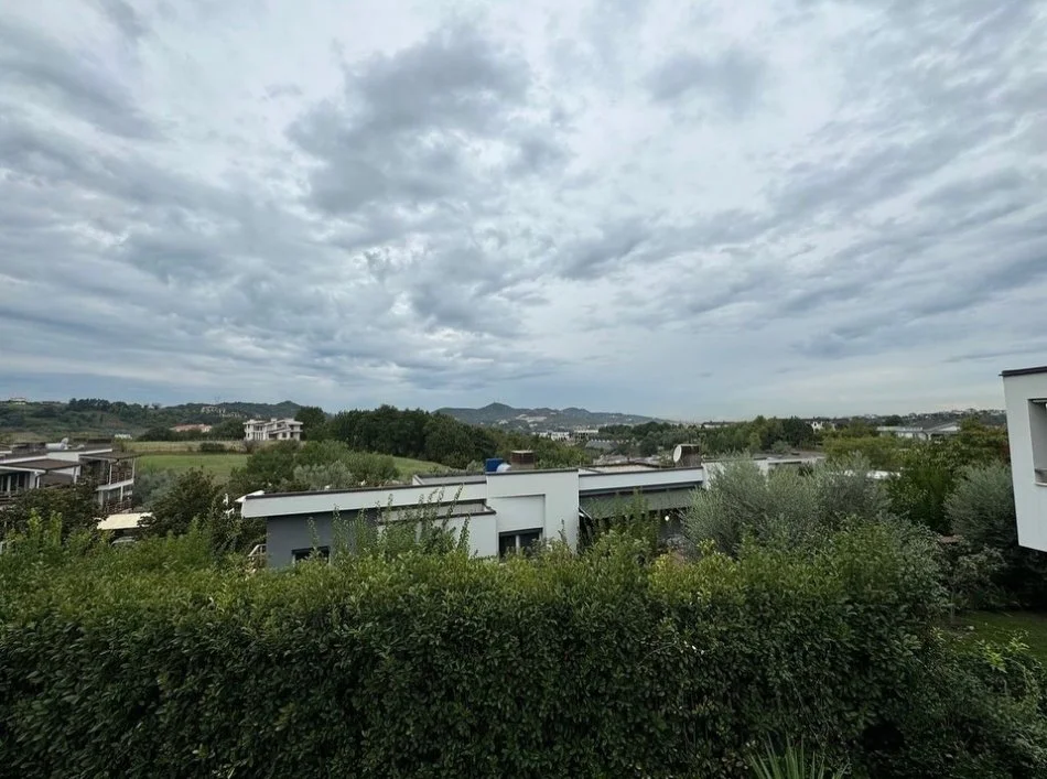 Tirane, shitet Vile , 219 m² 640.000 € 