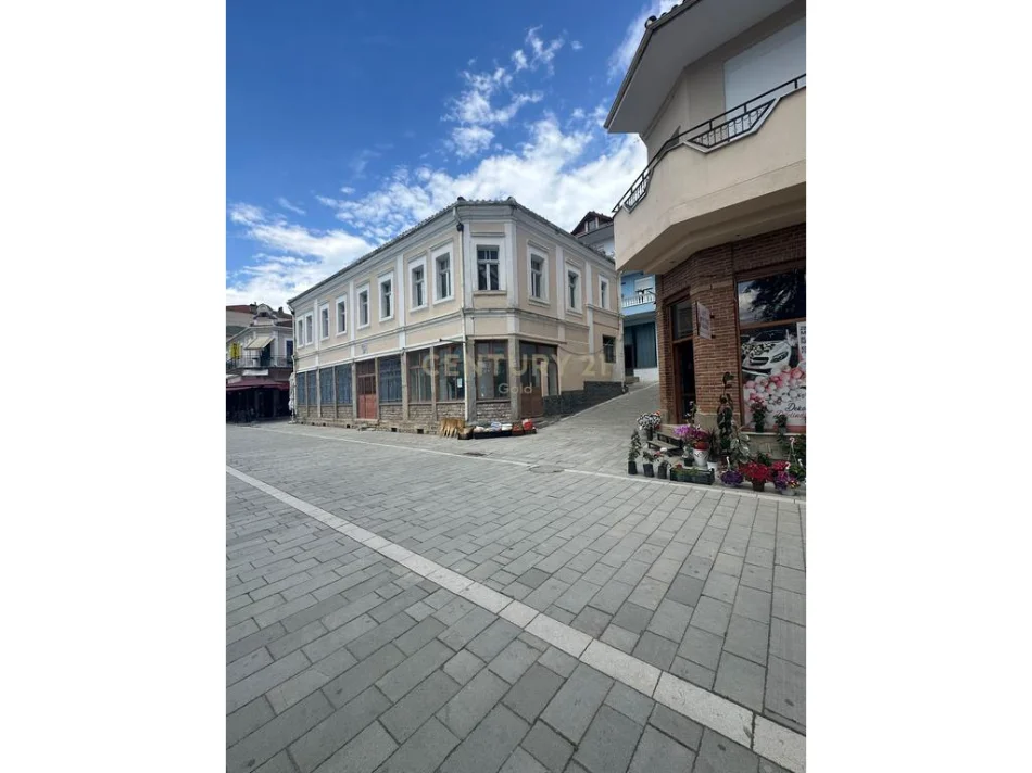 Korce, shitet ambjent biznesi Kati 2, 430 m² 350.000 € 