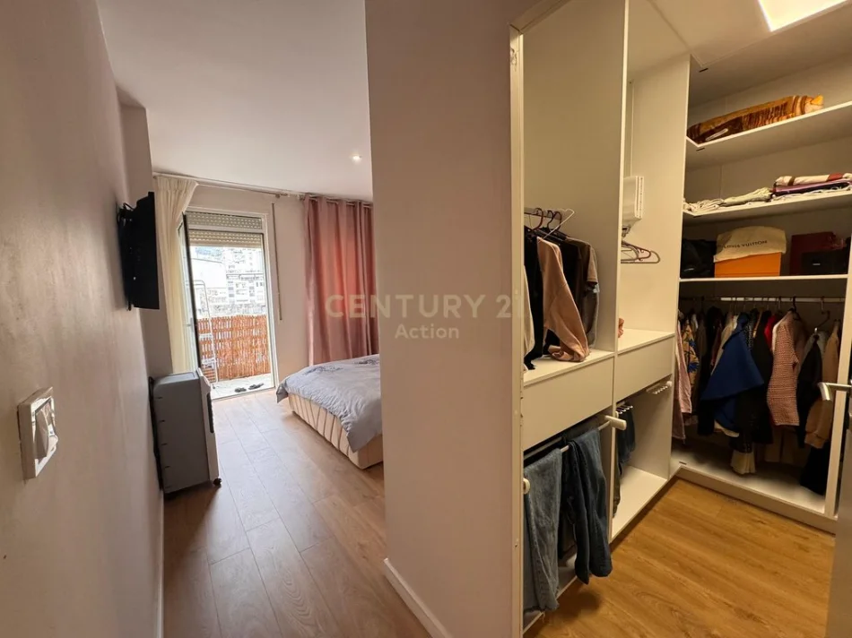 Tirane, shitet 2+1+Ballkon Kati 2, 107 m² 240.000 € (Liqeni i Thate)