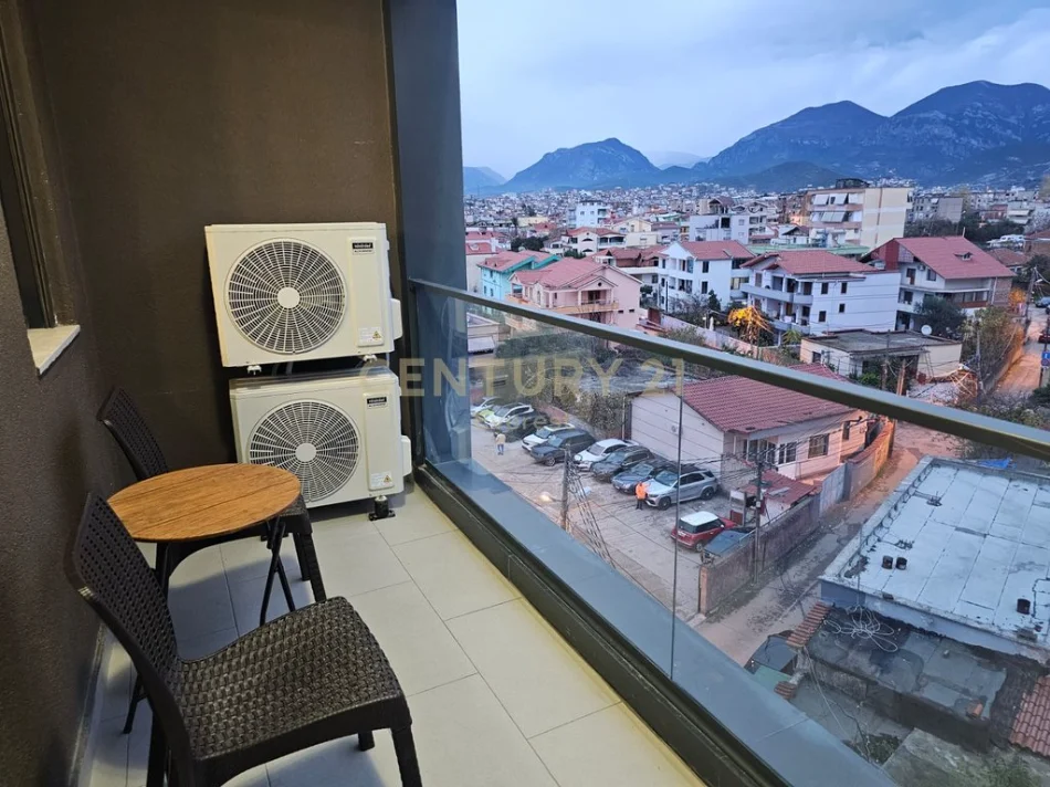 Tirane, jepet me qera apartament Kati 4, 70 m² 500 € (Spitali Amerikan 2)