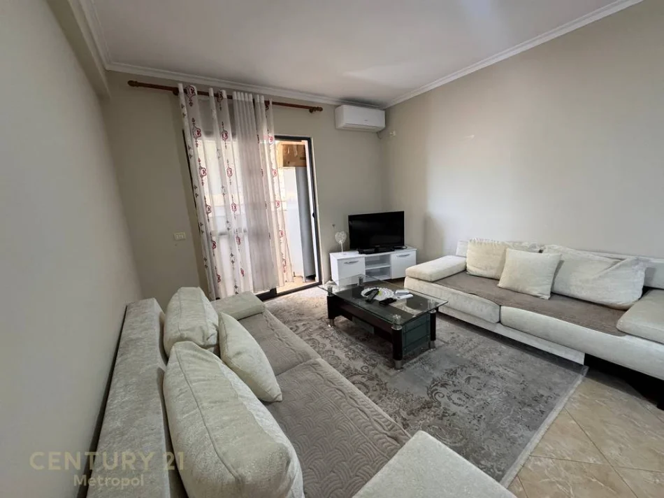 Tirane, jepet me qera apartament 1+1 Kati 5, 60 m² 500 € (ne zonen e Spitalit te pediatrise ne QSUT)