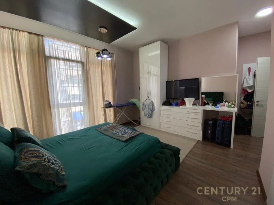 Tirane, shitet apartament 2+1 Kati 5, 86 m² 260.000 € (Komuna e Parisit, Kika 2)