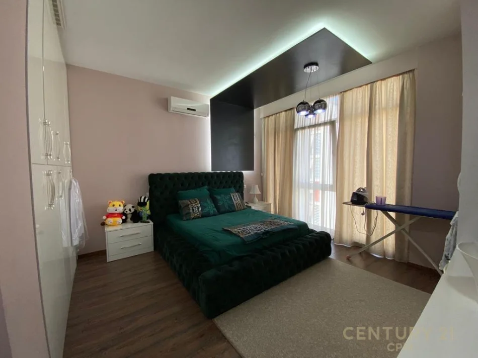 Tirane, shitet apartament 2+1 Kati 5, 86 m² 260.000 € (Komuna e Parisit, Kika 2)