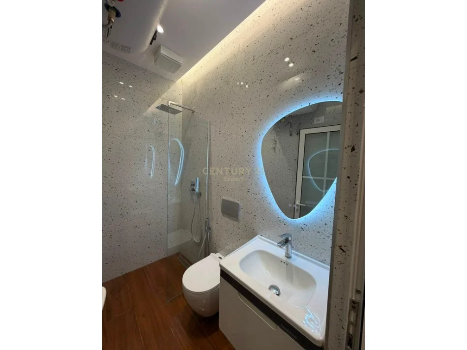 Tirane, shitet apartament 1+1+Ballkon Kati 3, 50 m² 163.000 € 