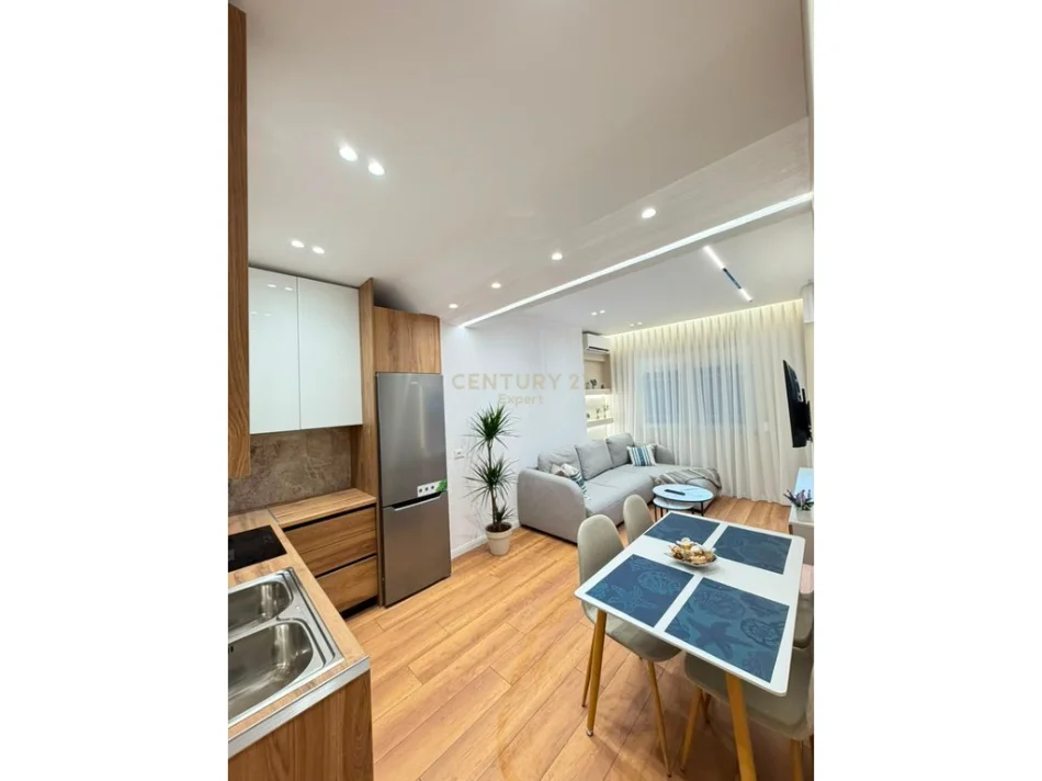 Tirane, shitet apartament 1+1+Ballkon Kati 3, 50 m² 163.000 € 