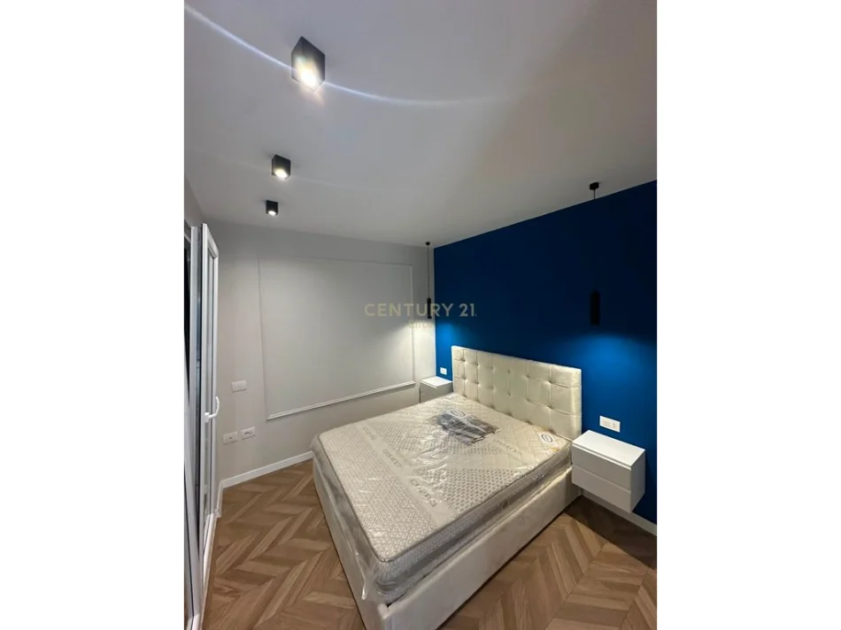 Tirane, jepet me qera apartament 1+1 Kati 9, 60 m² 750 € (perball Kompleksit Halili)