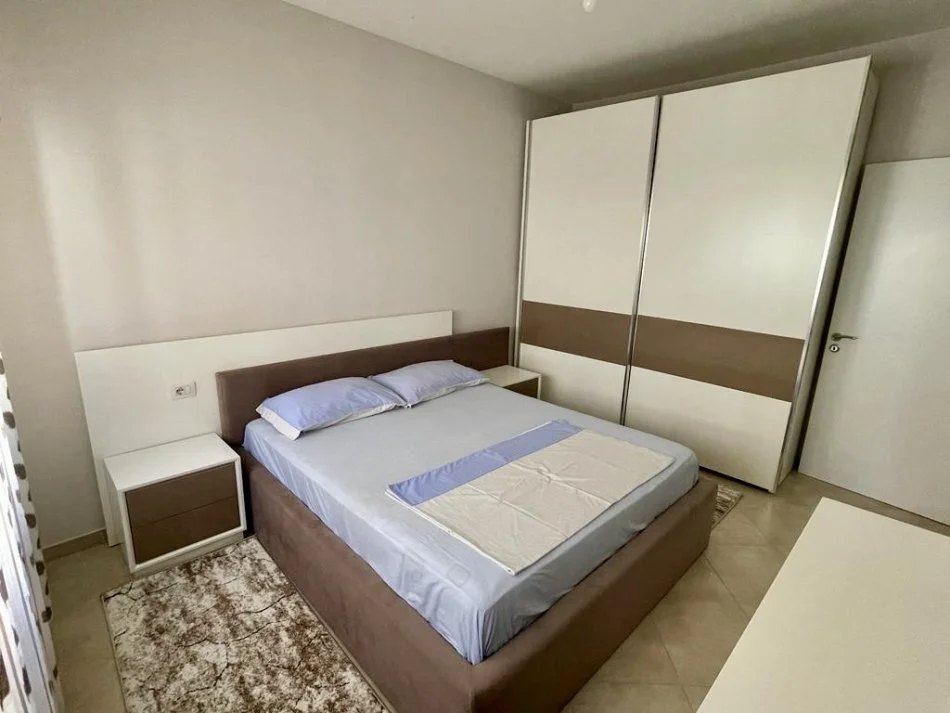 Tirane, jepet me qera apartament 2+1+Aneks+Ballkon Kati 3, 95 m² 700 € (Kodra e Diellit afer Qendres Eleonore)