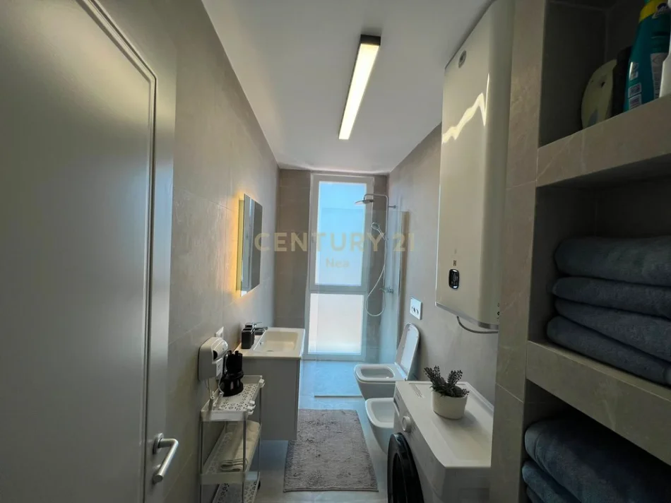 Tirane, jepet me qera apartament 1+1 Kati 5, 70 m² 600 € (jordan misja)