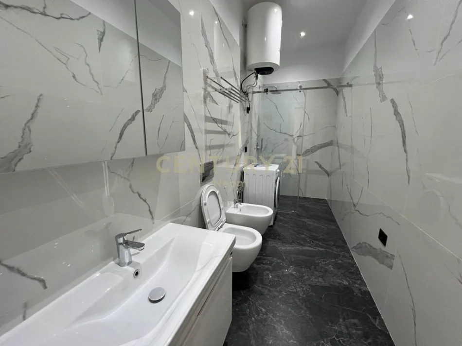 Vlore, shitet apartament 1+1+Ballkon , 75 m² 210.000 € (vlore)