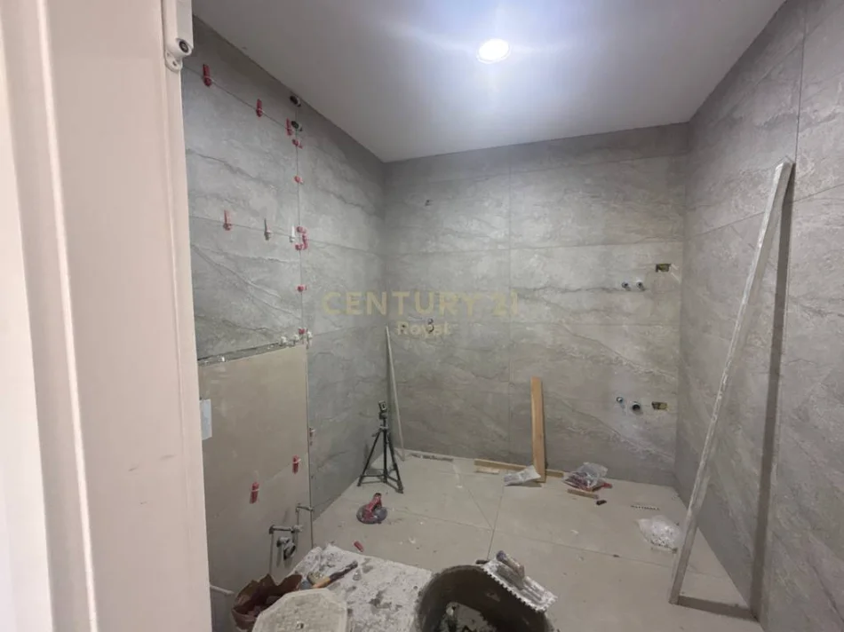 Tirane, shitet apartament 2+1+Ballkon Kati 2, 110 m² 209.000 € 