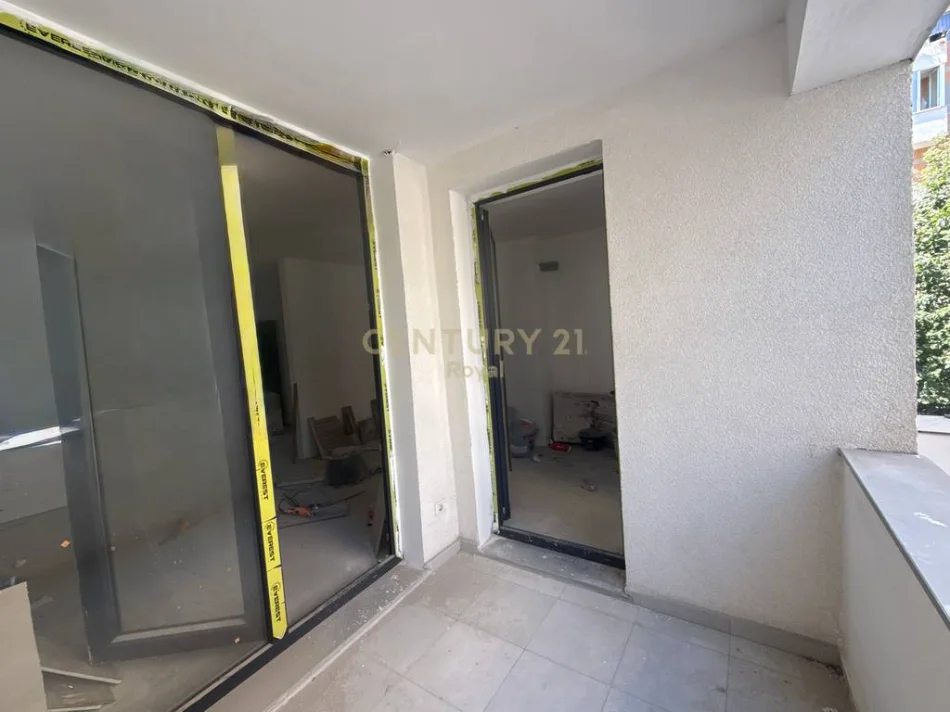 Tirane, shitet apartament 2+1+Ballkon Kati 2, 110 m² 209.000 € 