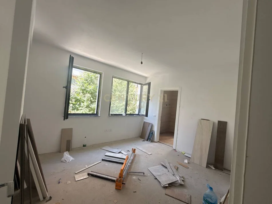 Tirane, shitet apartament 2+1+Ballkon Kati 2, 110 m² 209.000 € 