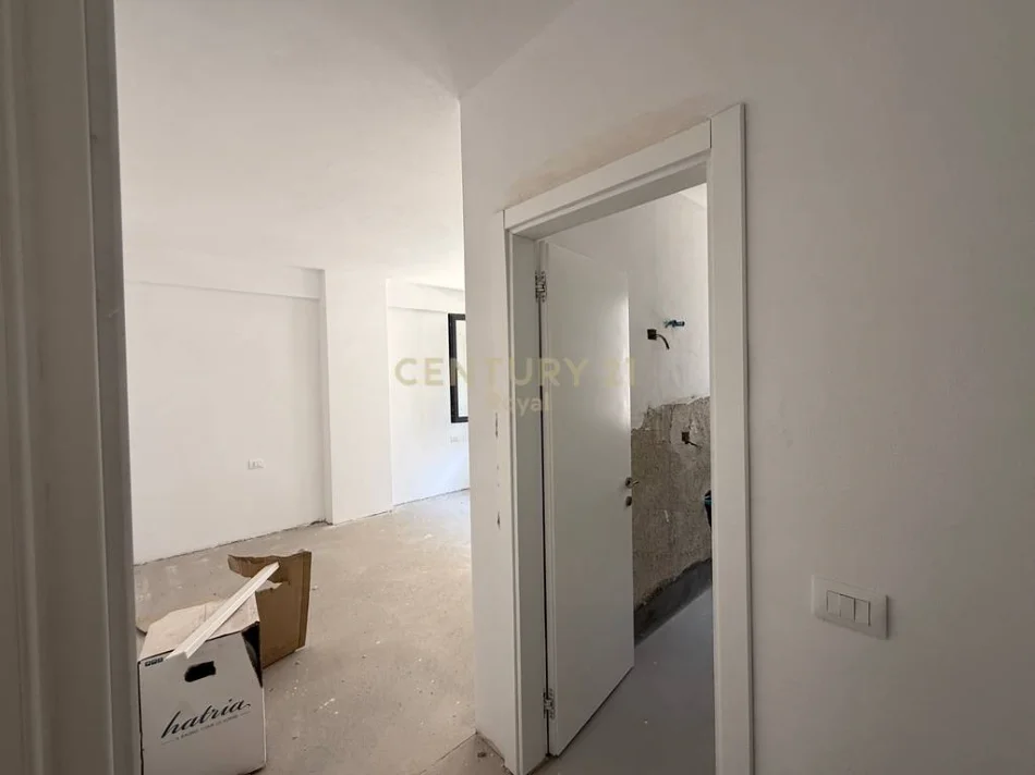 Tirane, shitet apartament Kati 3, 100 m² 190.190 € 