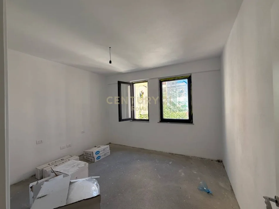 Tirane, shitet apartament Kati 3, 100 m² 190.190 € 