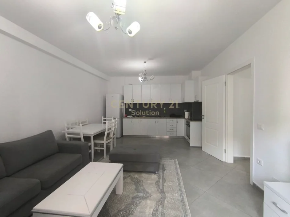 Tirane, jepet me qera apartament 2+1 Kati 3, 106 m² 550 € 