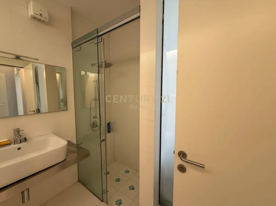 Tirane, jepet me qera apartament 1+1+Ballkon Kati 10, 80 m² 600 € 