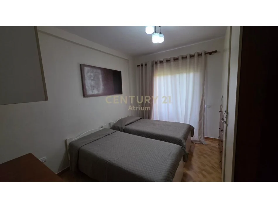 Tirane, jepet me qera apartament 2+1+Ballkon Kati 4, 76 m² 600 € (Materniteti i Ri)
