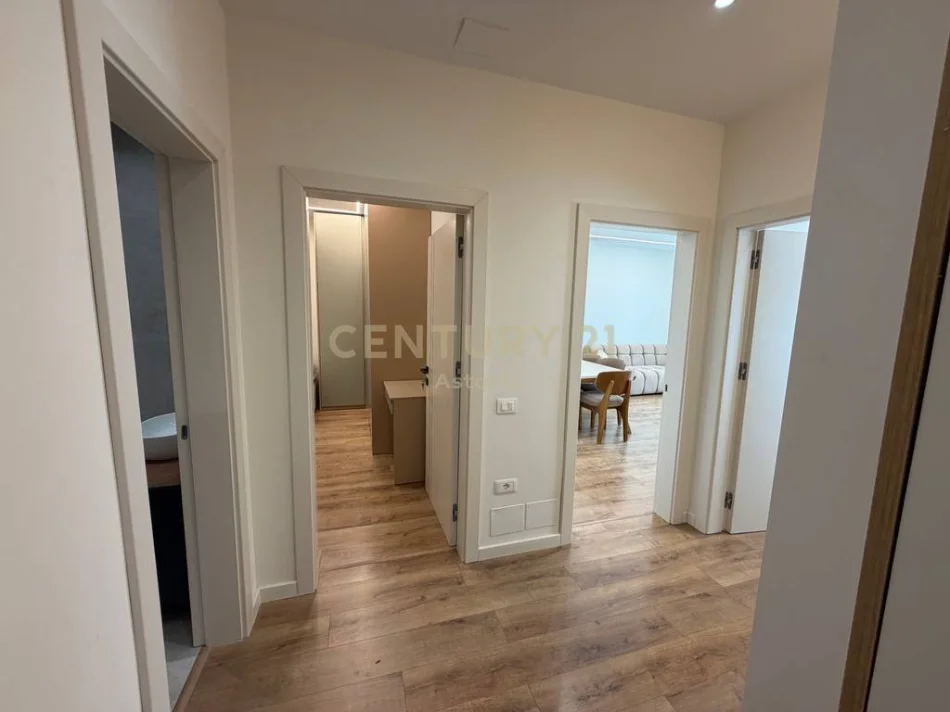 Tirane, shitet apartament 2+1 Kati 2, 99 m² (Rruga e Barrikadave)