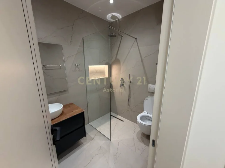 Tirane, shitet apartament 2+1 Kati 2, 99 m² (Rruga e Barrikadave)
