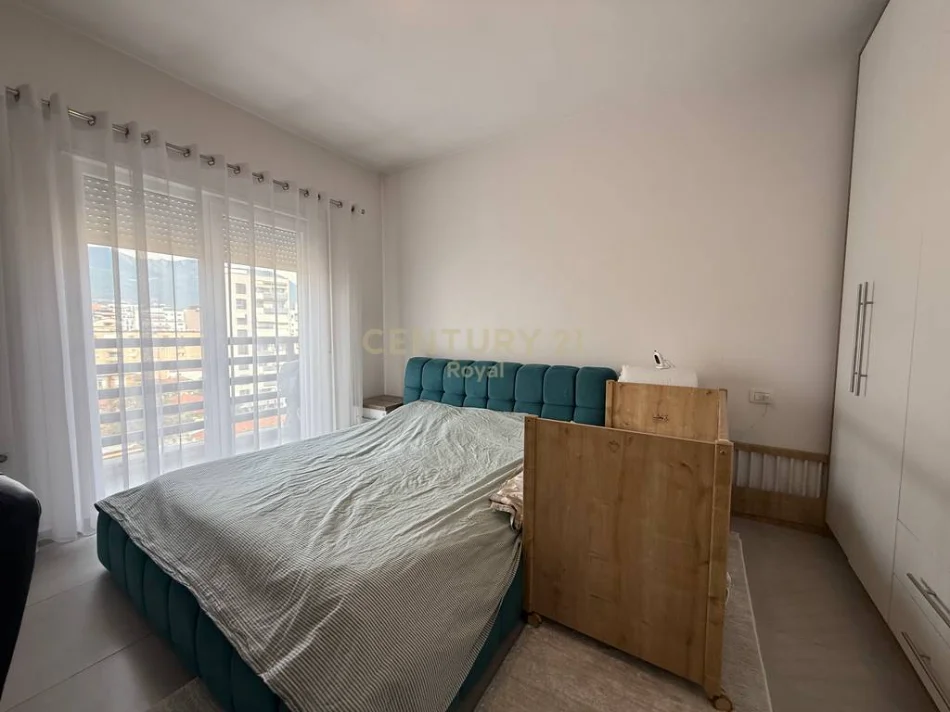 Tirane, shitet apartament 1+1 Kati 6, 75 m² 202.000 € (selvia)