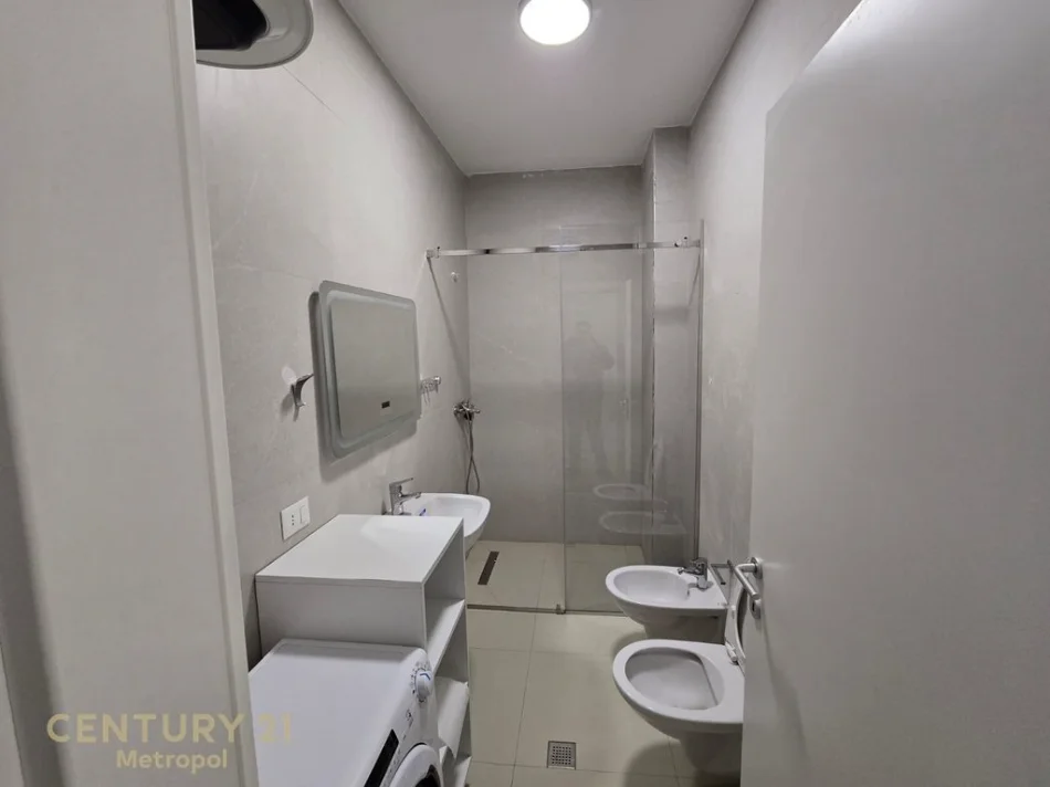 Tirane, jepet me qera apartament 1+1 Kati 3, 60 m² 500 € 