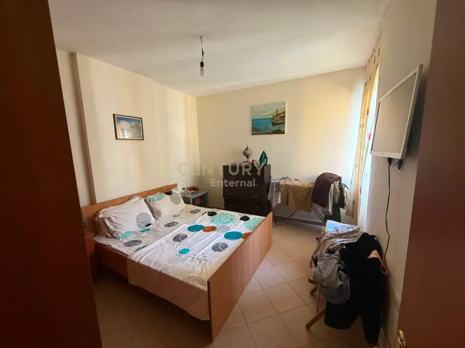 Tirane, jepet me qera apartament 2+1 Kati 7, 77 m² 500 € 