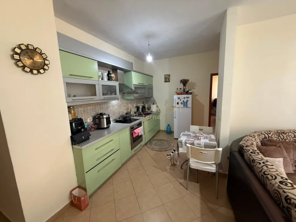 Tirane, jepet me qera apartament 2+1 Kati 7, 77 m² 500 € 