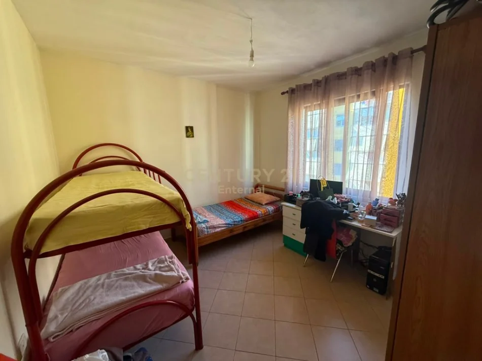Tirane, jepet me qera apartament 2+1 Kati 7, 77 m² 500 € 