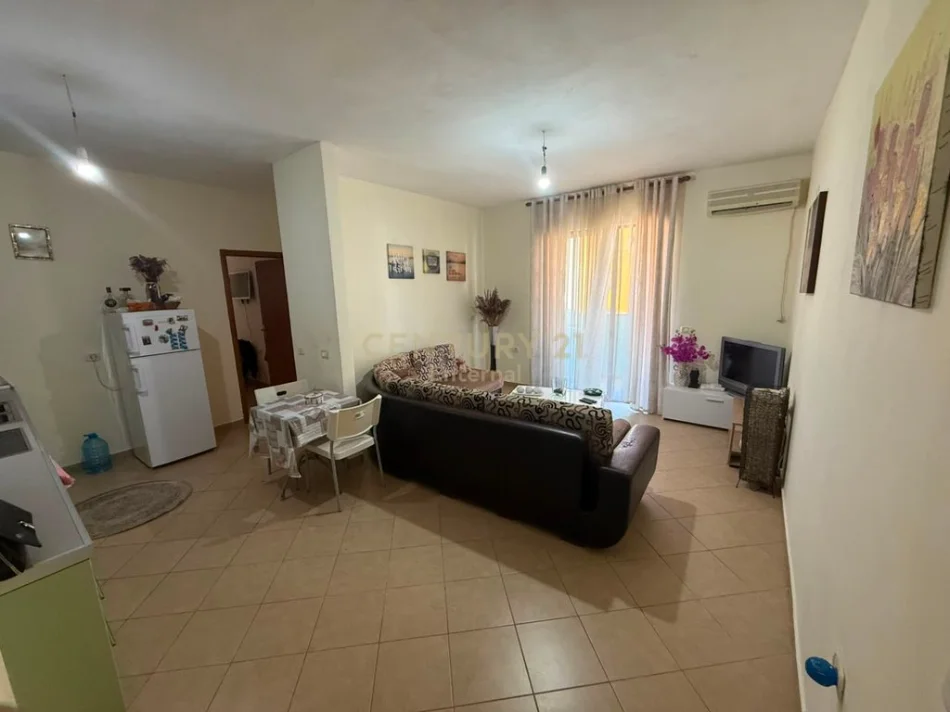 Tirane, jepet me qera apartament 2+1 Kati 7, 77 m² 500 € 