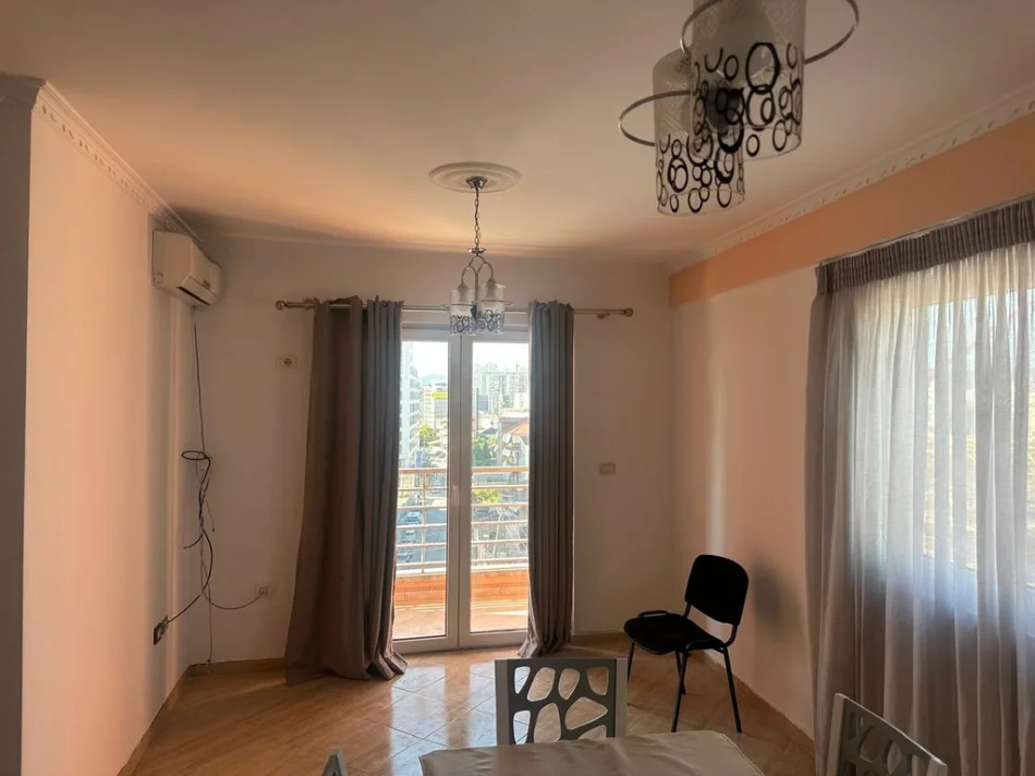 Tirane, jepet me qera apartament 2+1 Kati 6, 85 m² 600 € 