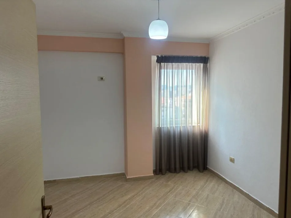 Tirane, jepet me qera apartament 2+1 Kati 6, 85 m² 600 € 
