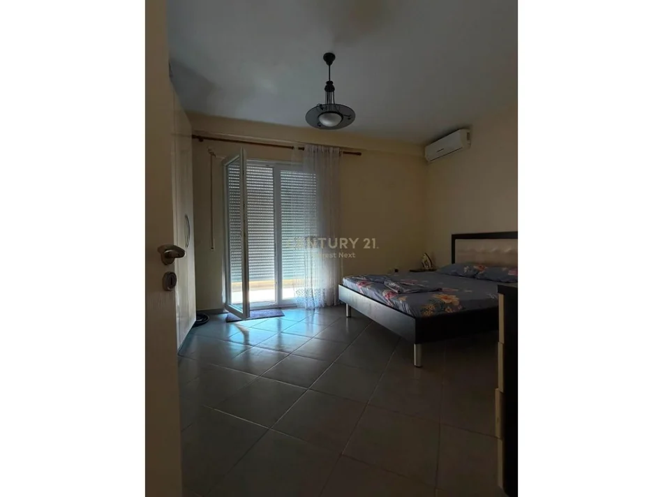 Tirane, jepet me qera apartament 1+1 Kati 2, 85 m² 500 € 
