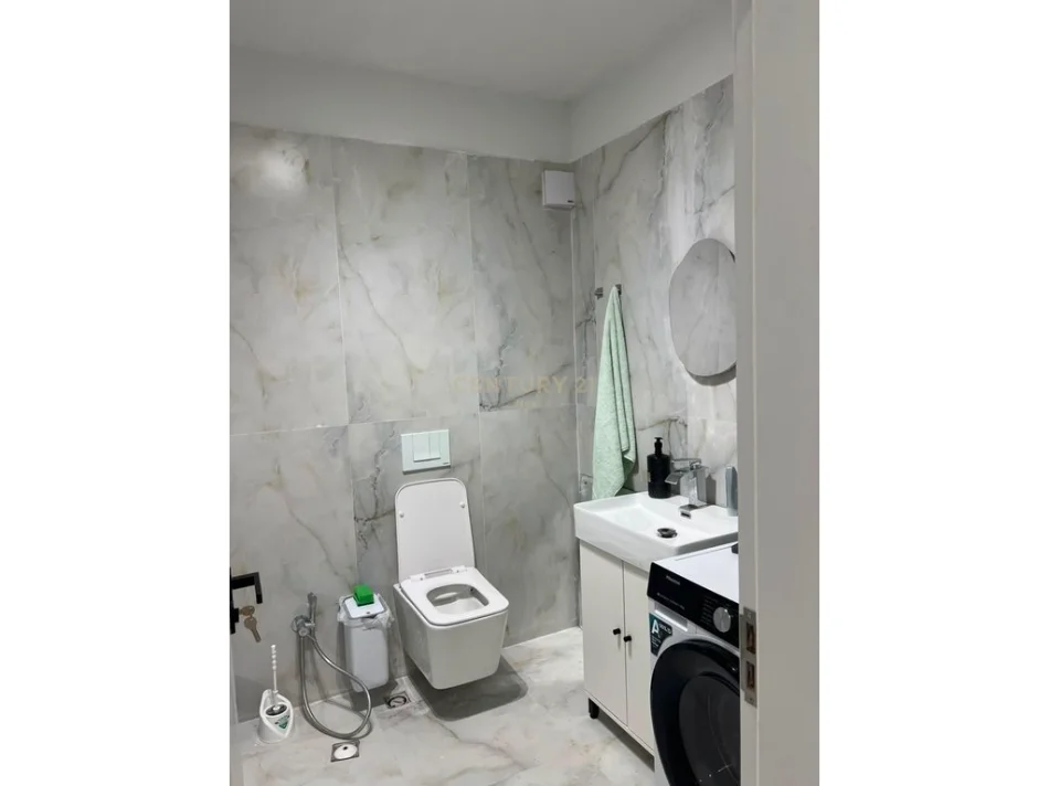 Tirane, jepet me qera apartament 1+1 Kati 1, 70 m² 700 € (kodra e diellit 2)