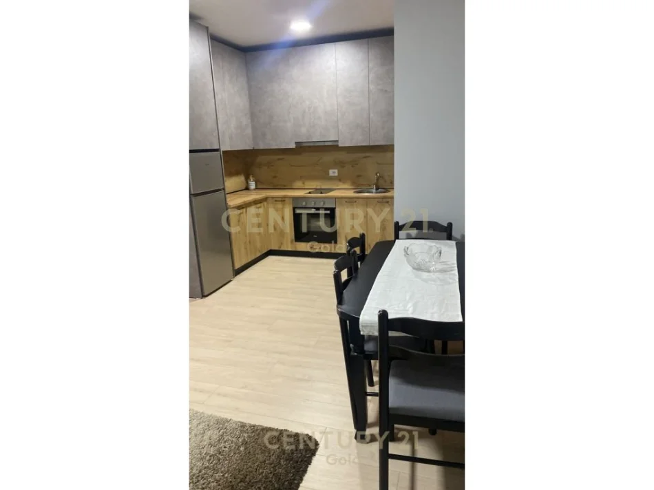 Tirane, jepet me qera apartament 1+1 Kati 3, 47 m² 450 € 