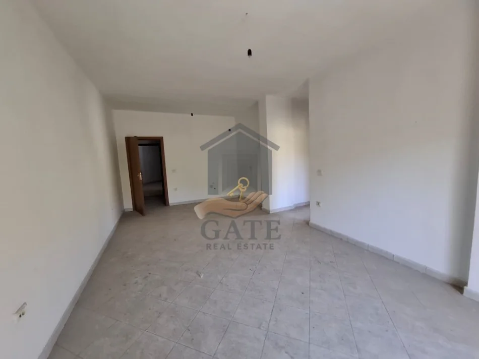 Durres, shitet apartament 1+1+Ballkon Kati 3, 61 m² 58.000 € (Shkembi i Kavajes)