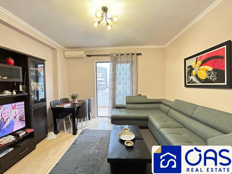 Tirane, jepet me qera apartament 1+1 Kati 6, 75 m² 600 €