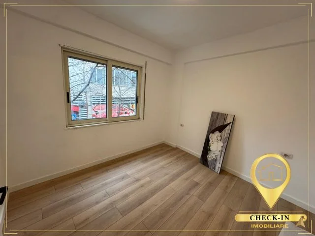 Tirane, shitet apartament 2+1+Aneks+Ballkon Kati 1, 88 m² 180.000 € (Rruga Muzaket)