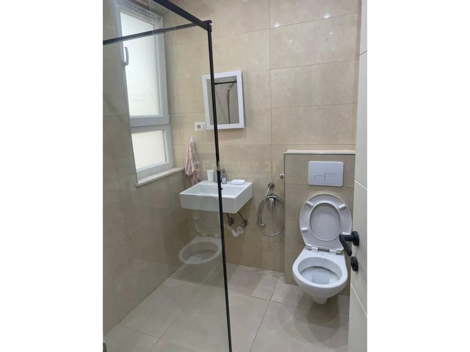 Tirane, jepet me qera apartament 1+1 Kati 3, 47 m² 450 € (Tregu Elektrik)
