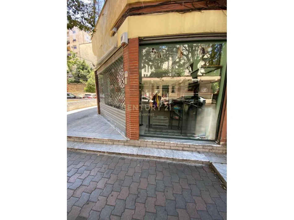 Tirane, shitet ambjent biznesi Kati 0, 61 m² 250.000 € (21 dhjetori rr. frederik shiroka)