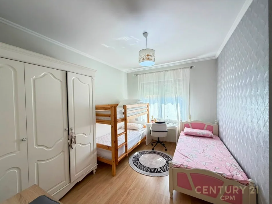 Tirane, jepet me qera apartament 2+1 Kati 2, 100 m² 600 € (rruga e dibres)