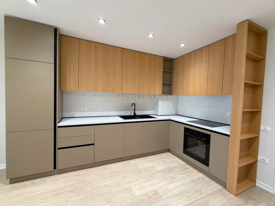 Tirane, jepet me qera apartament 2+1+Ballkon Kati 9, 100 m² 1.000 € 