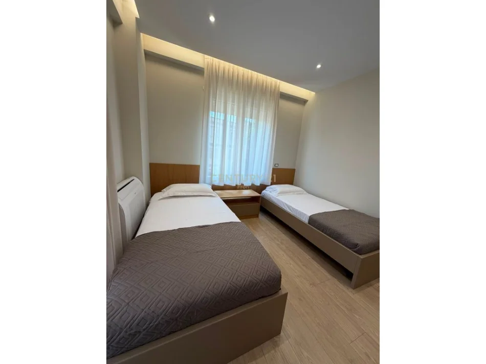 Tirane, jepet me qera apartament 2+1+Ballkon Kati 9, 100 m² 1.000 € 
