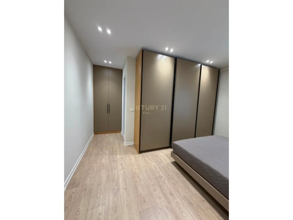 Tirane, jepet me qera apartament 2+1+Ballkon Kati 9, 100 m² 1.000 € 