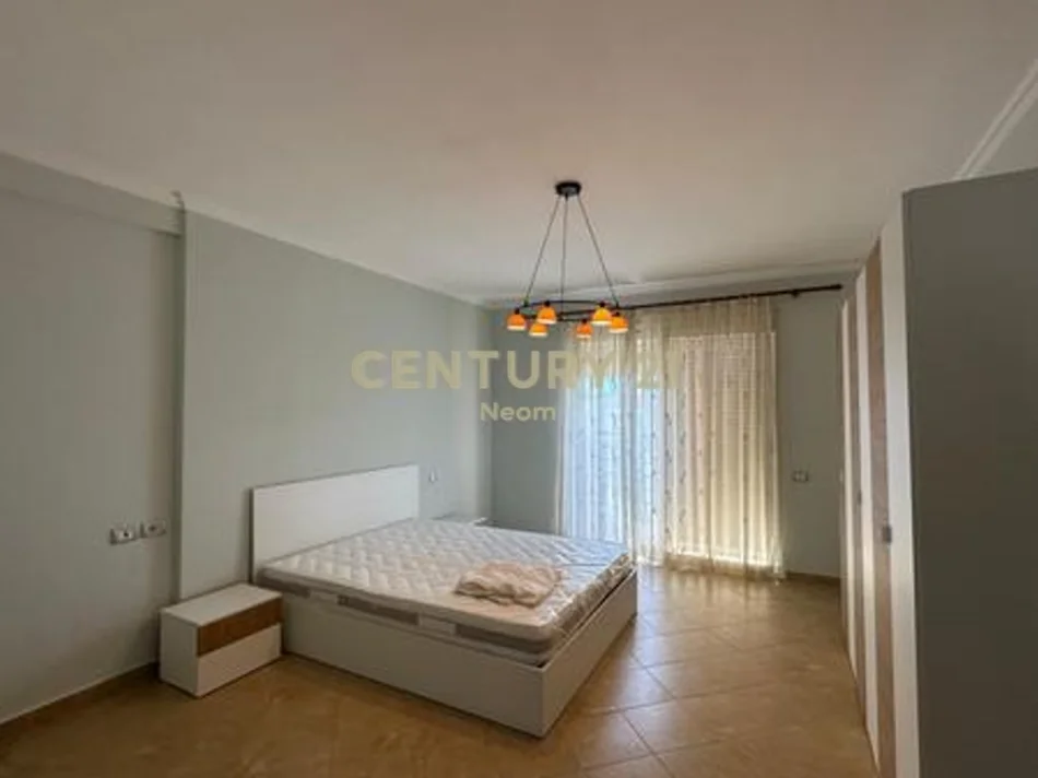 Tirane, jepet me qera apartament 2+1 Kati 8, 127 m² 600 € (don bosco)