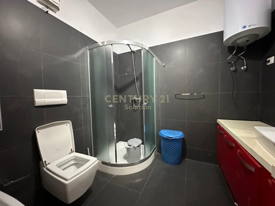 Tirane, jepet me qera apartament 2+1 Kati 7, 110 m² 480 € (Yzberisht)