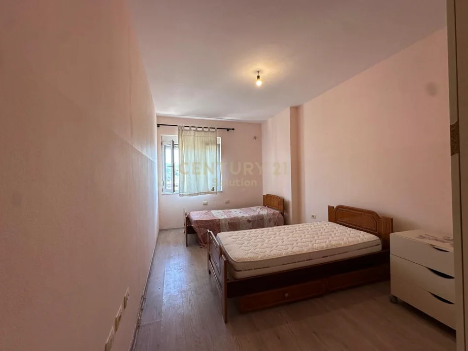 Tirane, jepet me qera apartament 2+1 Kati 7, 110 m² 480 € (Yzberisht)
