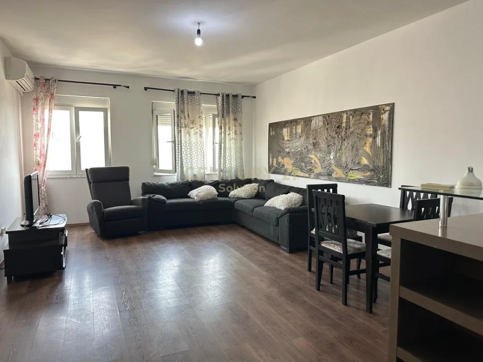 Tirane, jepet me qera apartament 2+1 Kati 7, 110 m² 480 € (Yzberisht)